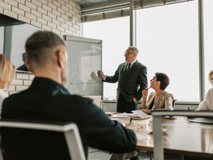 Lorsque la culture d’entreprise pèse plus que le Code du travail : comment réaligner vos pratiques internes ?