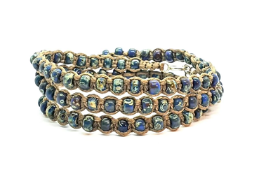 צמיד יד מלופף 3 ליפופים ארוג חוטי שעווה בשילוב חרוזי מיוקי יפנים ,בחלק ניתן לבחור עם כדורי כסף או גולדפילד