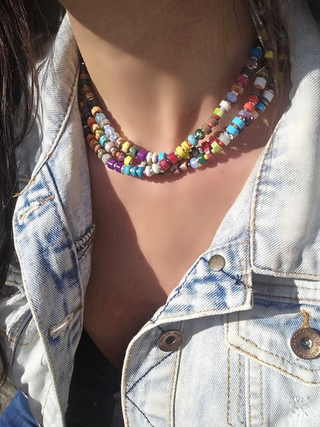 שרשרת סאוטה 3 שכבות עיצוב ייחודי, צבעוניות עשירה וגימור כסף או זהב מעצבת פז בק