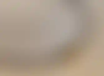 שרשרת עשויה עור איכותי בגוון חום ומשולבת עם רינגים לבחירה, המיועדים לחריטה אישית .פז בק