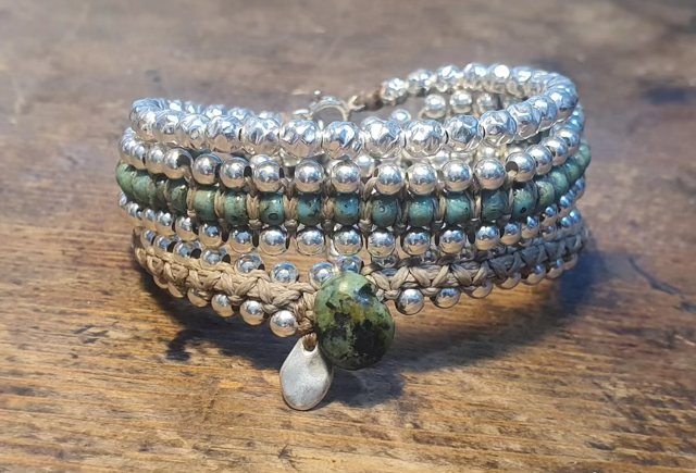 סט 2 צמידים -צמיד שילוב של כדורי כסף ,מיוקי יפנים,אבן טורקיז אפריקאית ותליון טיפה כסף 925. צמיד בודד כדורי כסף רקועים 925