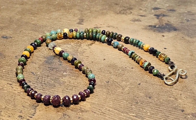 שרשרת אבני חן טבעיות  משולבת רובי,טורקיז,ענבר,אמטיסט,לברדורייט,ספיר,אקווה מרין,גרנט,רובי זואיסייט הפרדות זהב 14 קרט