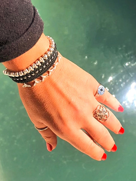 סט צמידים בשילוב סנפירי כסף קטנים משובצים זירקונים,וכדורי כסף 925