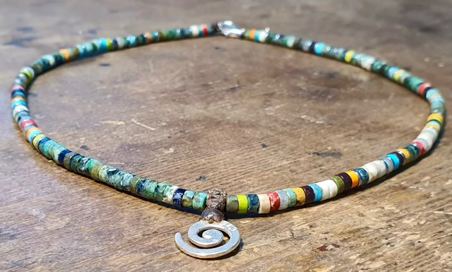 ג'ספר בגוונים שונים,טורקיז אפריקאי,אבני המטייט ותליון ספירלה כסף 925 מעצבת פז בק