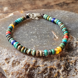 צמיד משולב אבני חן טבעיות: טורקיז,קורל,לאפיס לזולי וענבר בשילוב הפרדות כסף 925, המטייט כסופים וזהובים מעצבת פז בק