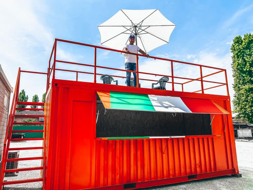 I container di Andrea Ermelli conquistano (anche) il mondo del calcio e del padel