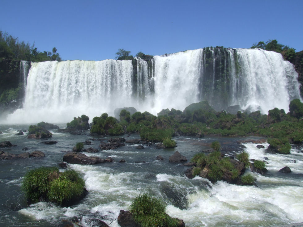 Corrida e turismo em meio a paisagens deslumbrantes