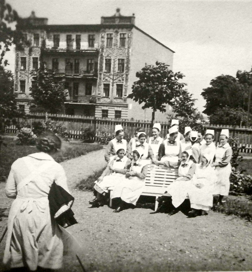 Widok pielęgniarek w latach 30-tych