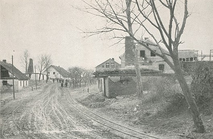 Marcinowo - widok zniszczonej miejscowości na zdjęciu z roku 1915.jpg