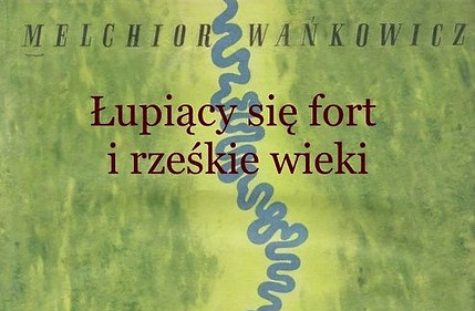 Łupiący się fort i rześkie wieki_Moment.