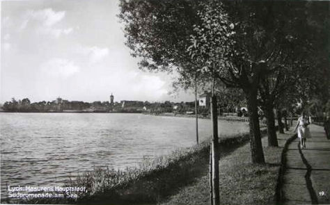 Promenada w latach 30-tych XX wieku.