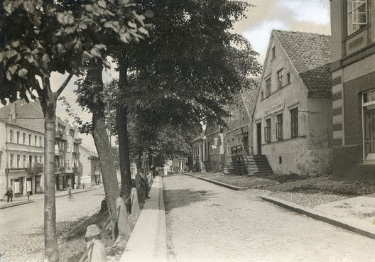 Fragment ulicy w latach 1930-1940