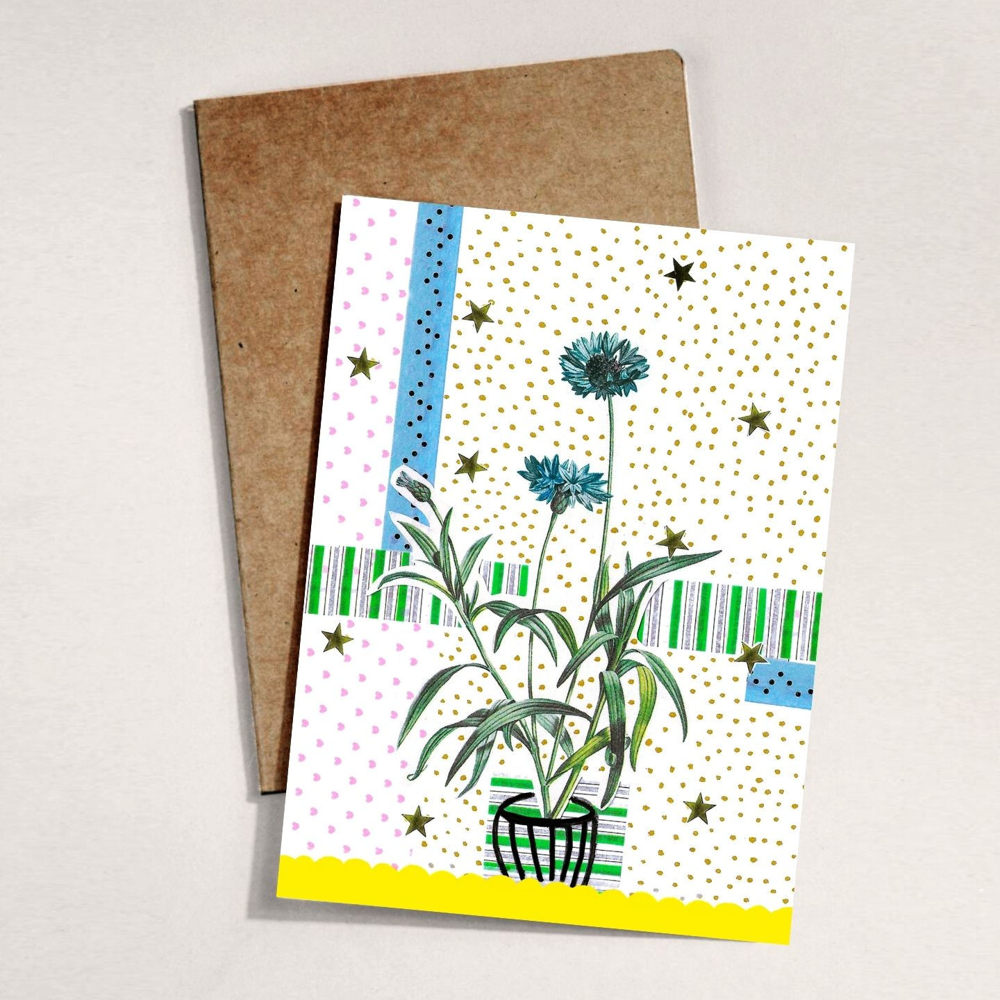 Postkarte mit blauer Blumen-Collage, goldenen Punkten und Sternen, moderne Illustration, Mia’s Atelier