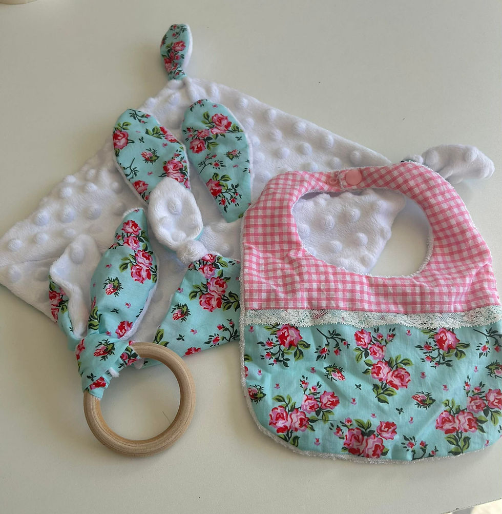 Ensemble de naissance fleurs vichy