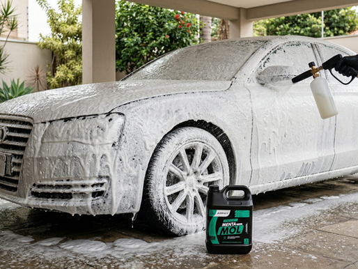 Pré-lavagem automotiva: o segredo que evita micro riscos