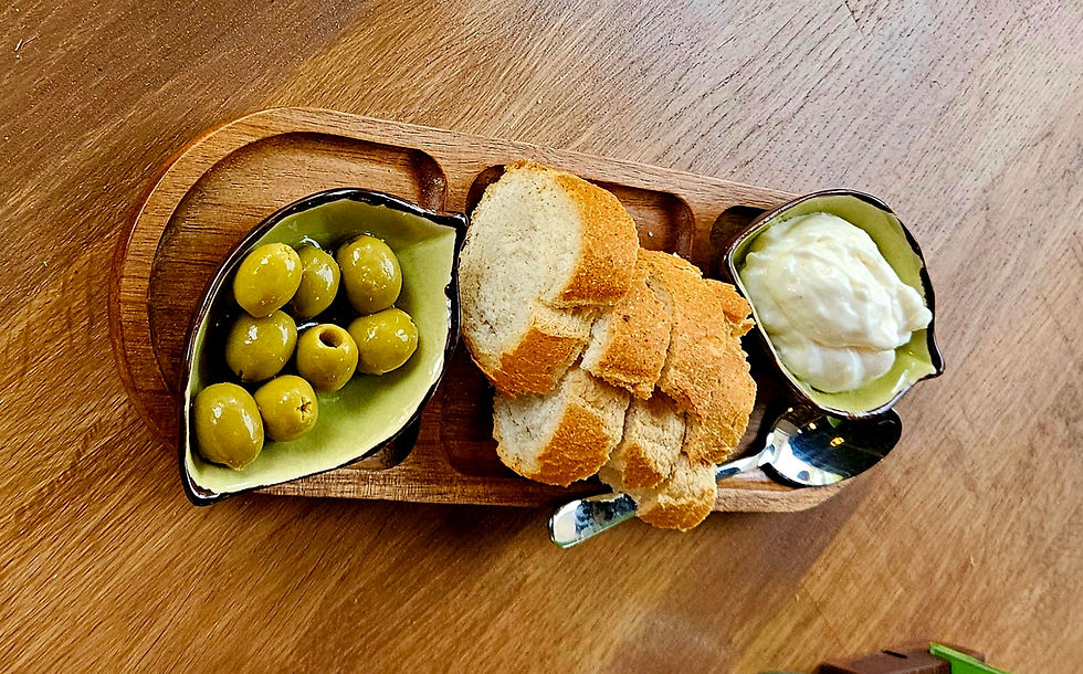 Aioli Y Pan