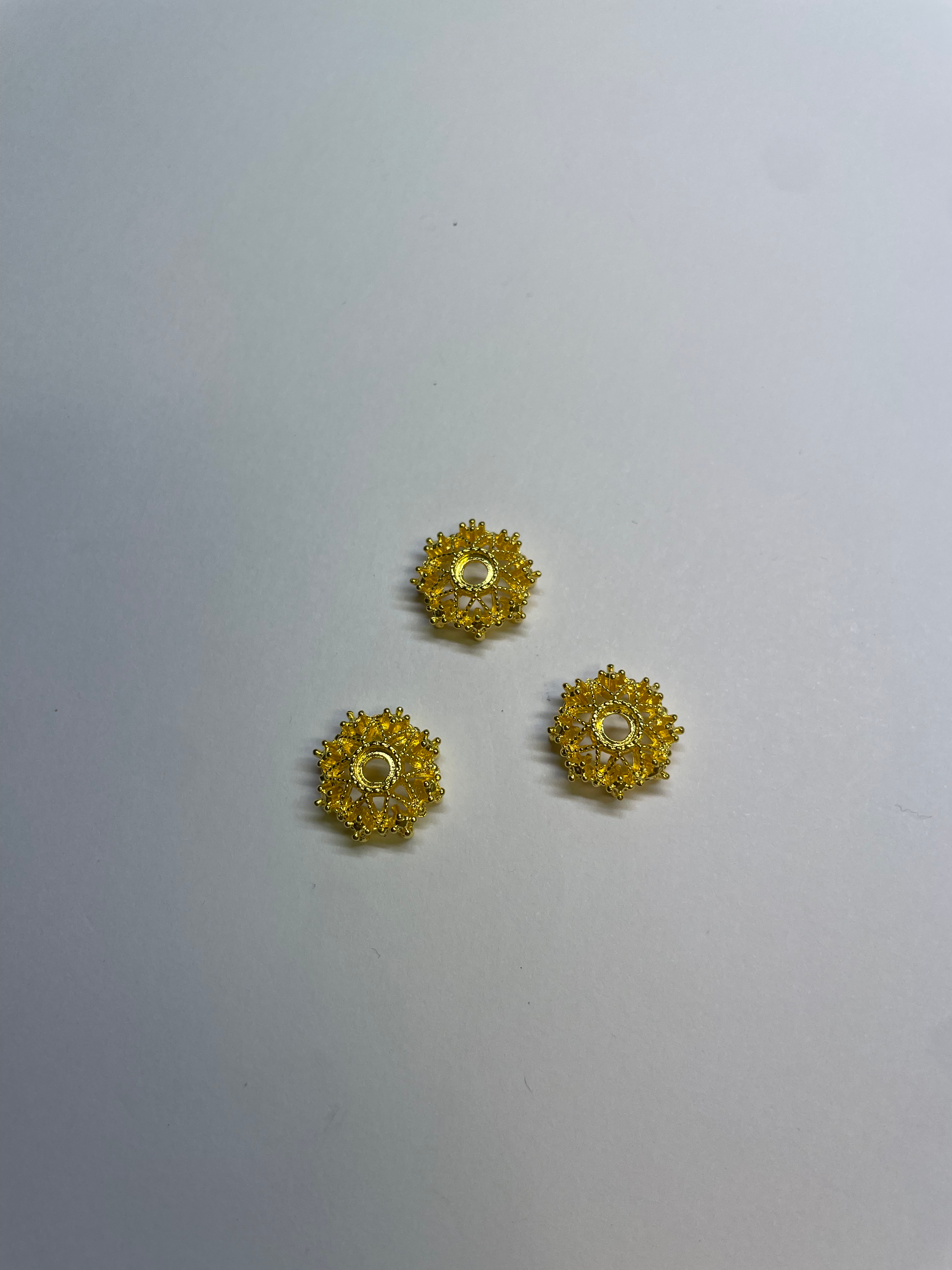 Pärlhattar guld ”stora snö”