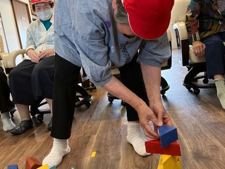 積み木をつみましょう(^_-)-☆