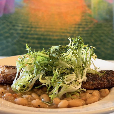 Red(fish), White (Beans) & Blu Room