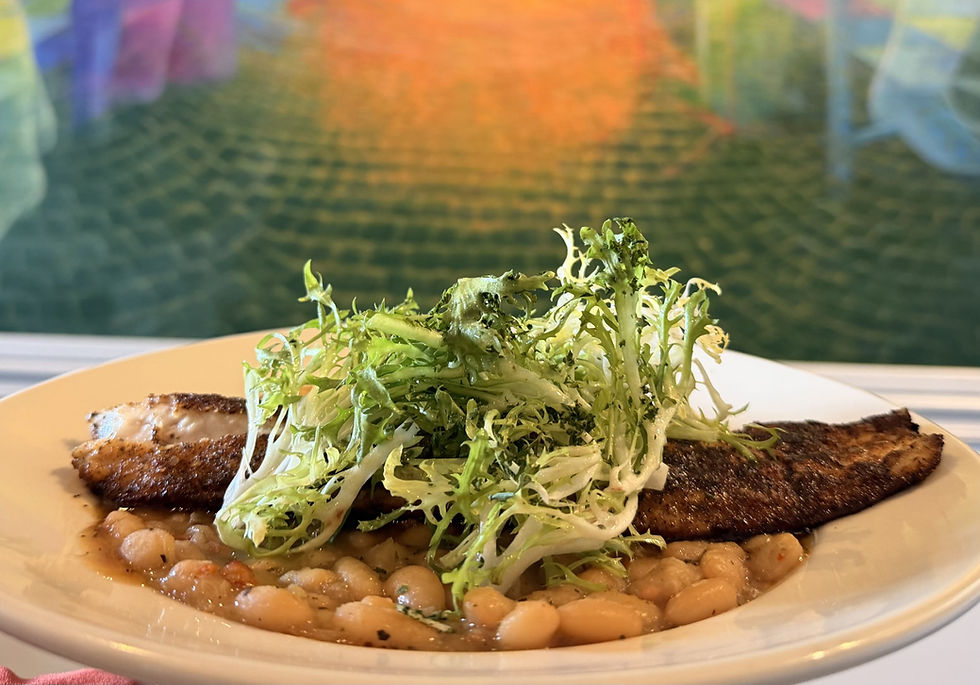 Red(fish), White (Beans) & Blu Room