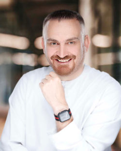 Headshot corporate photography dubai