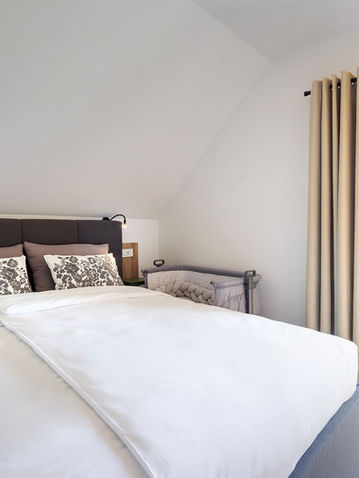 Family Loft with Mountain View - Double bedroom