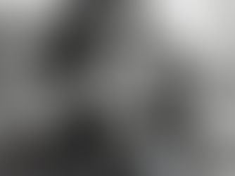 Schwarz-Weiß-Cover des Yogveda Journal Schweiz Vol 6 mit struktureller Yoga-Korrektur und dem Text Die Illusion des modernen Yoga.