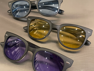 新作のカラーレンズEYEWEAR