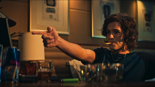 Crime, fama e disquetes: O Rei da Internet transforma hacker brasileiro em cinema