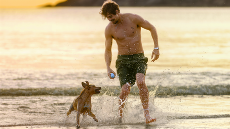 Rafael Vitti é salvo por um cachorro caramelo em novo filme da Netflix