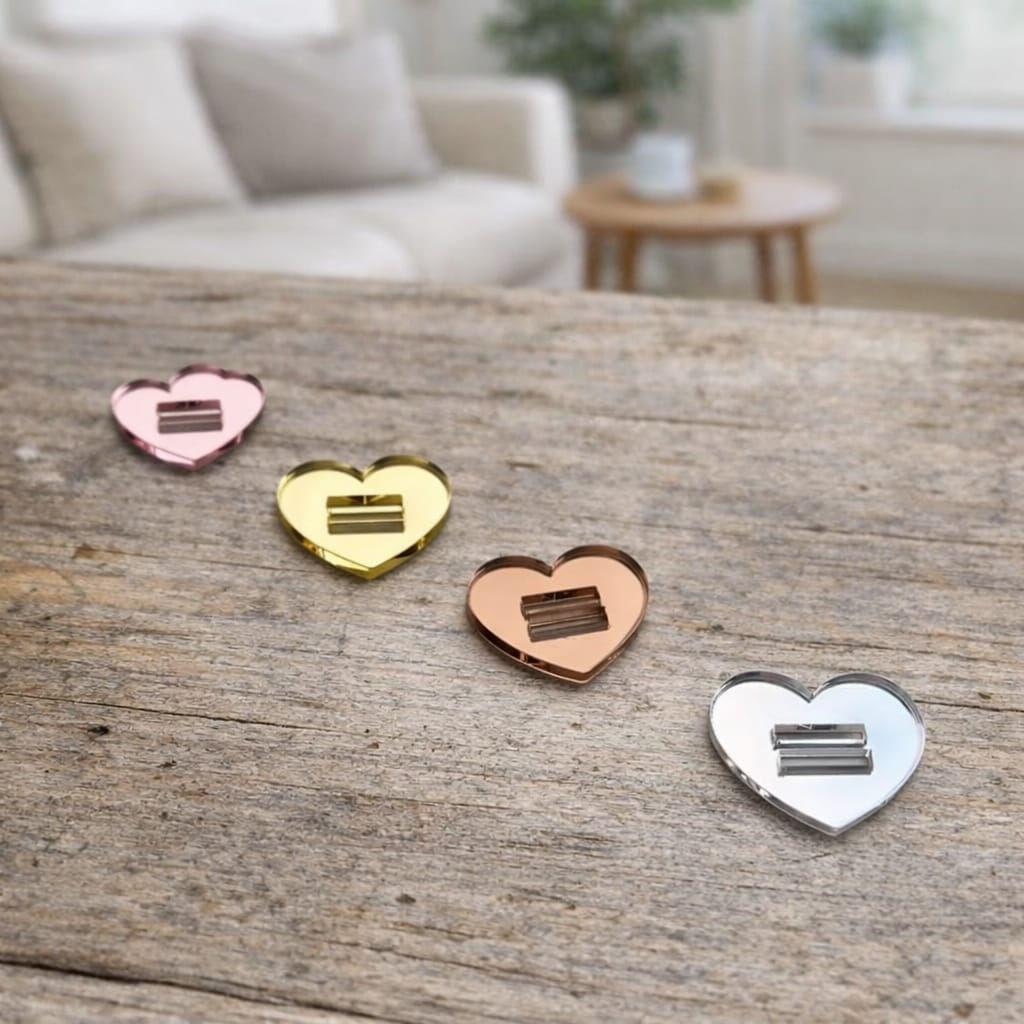 25 apliques em acrílico espelhado  coração