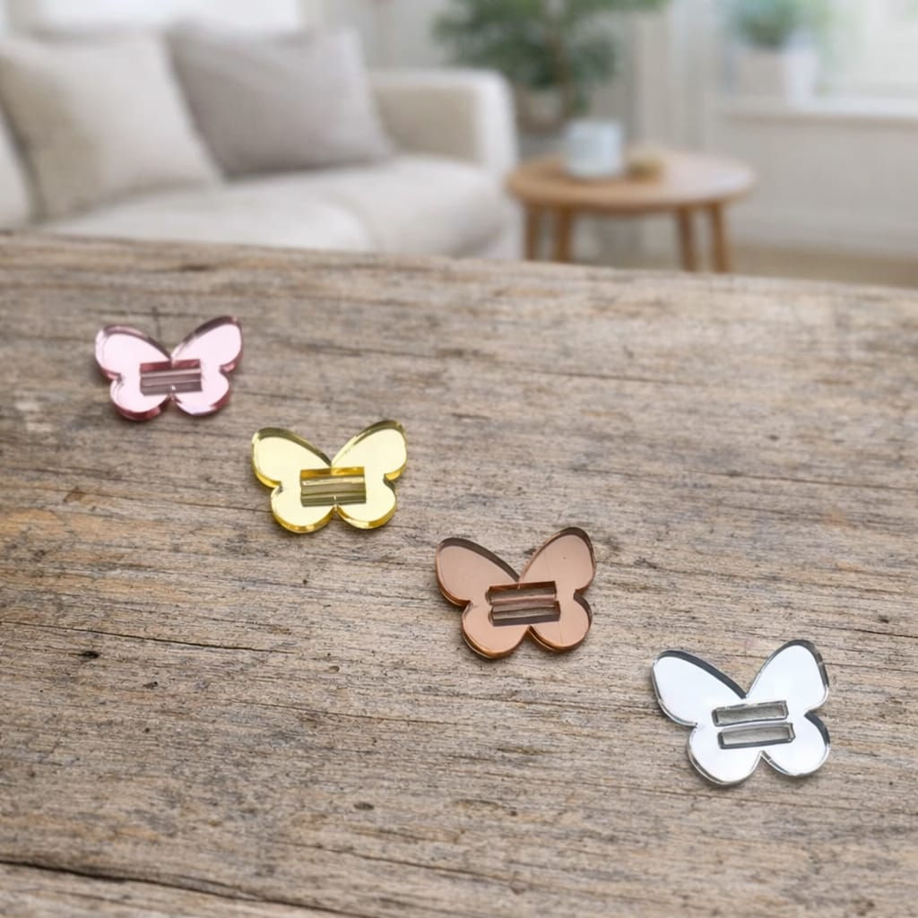 25 Aplique em acrílico espelhado Borboleta