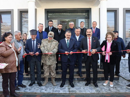 Yaycı Köyü Muhtarlık Binası Açılırken Kurdela Kesildi