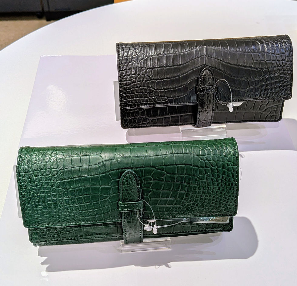 クロコダイル長財布の新入荷のご紹介