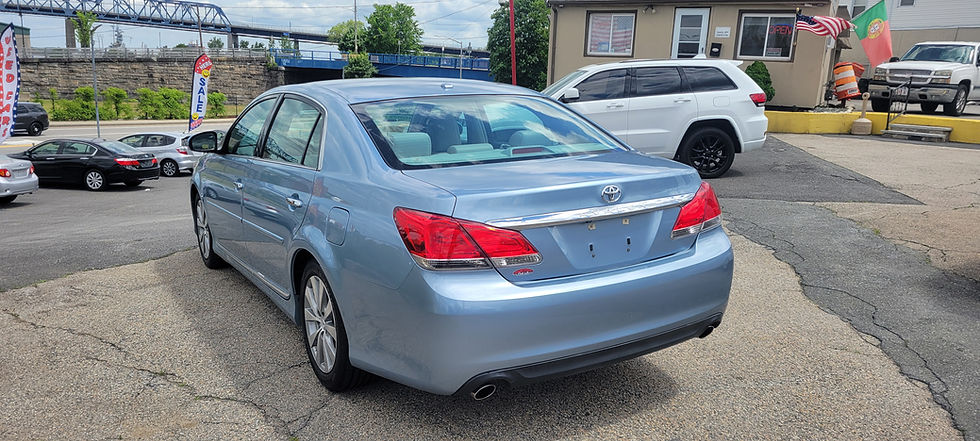 Thumbnail: 2012 Toyota Avalon Limited 