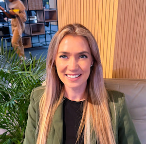 Justine Wilson - cropped.jpg