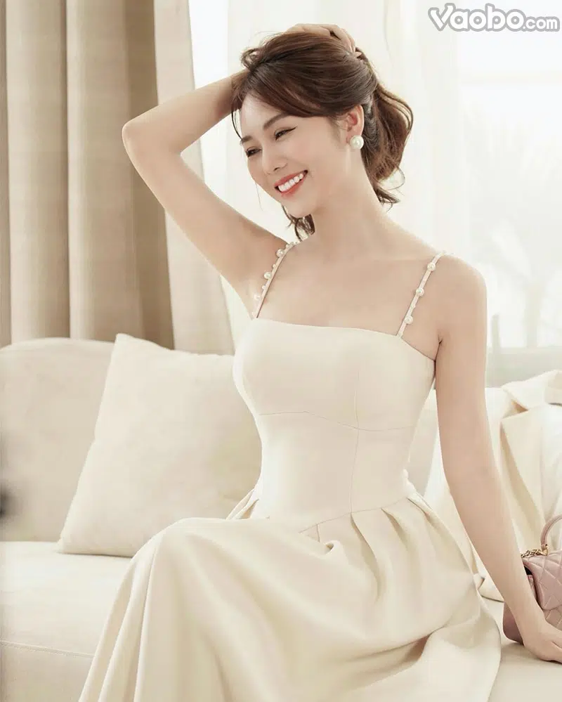 Top 14 gái xinh mặc váy ngắn xếp ly content media