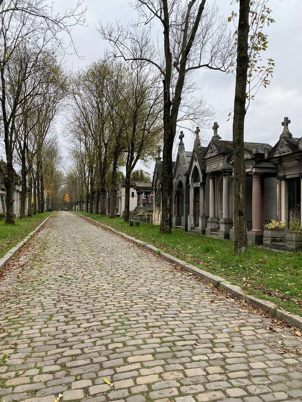 Thumbnail: Enquête dans le Père Lachaise hanté