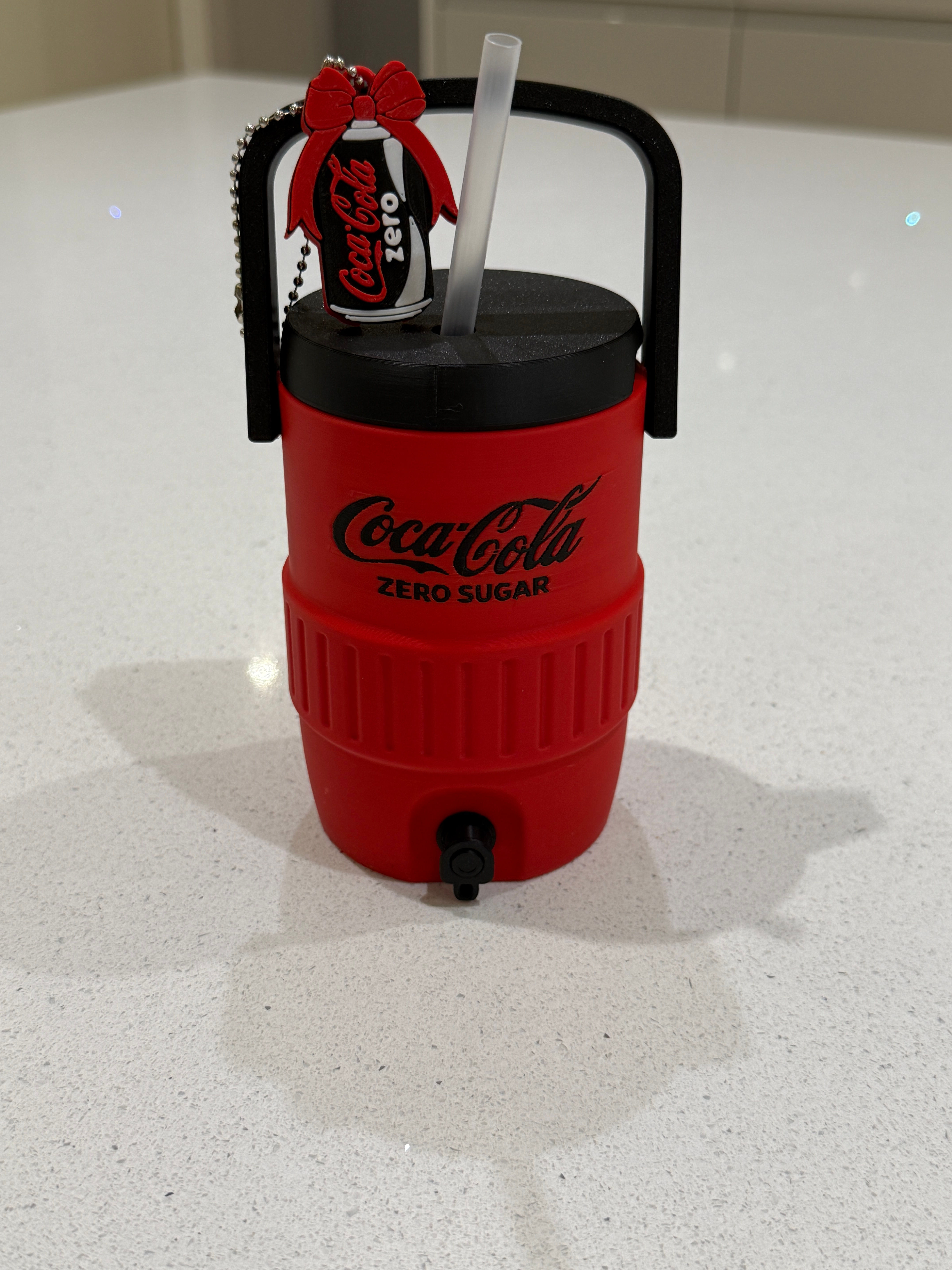 C Z can holder