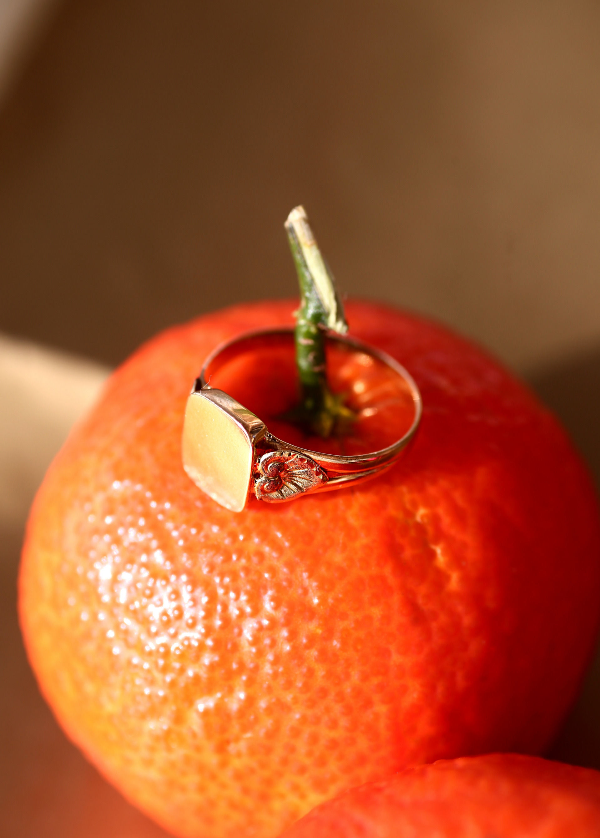 Blank gold signet ring