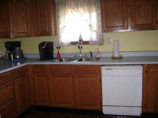 96013965_4.jpg