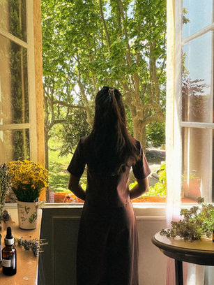Top 5 Essential Oils for Relaxation
