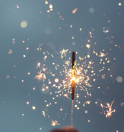 Sparkler w/ Neapolitan Cheesecake
