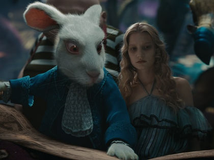 CRÍTICA | ALICE NO PAÍS DAS MARAVILHAS