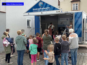 Oberviechtach: Kinder erleben Polizei hautnah