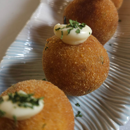 Croqueta de Siri com Maionese de Wasabi