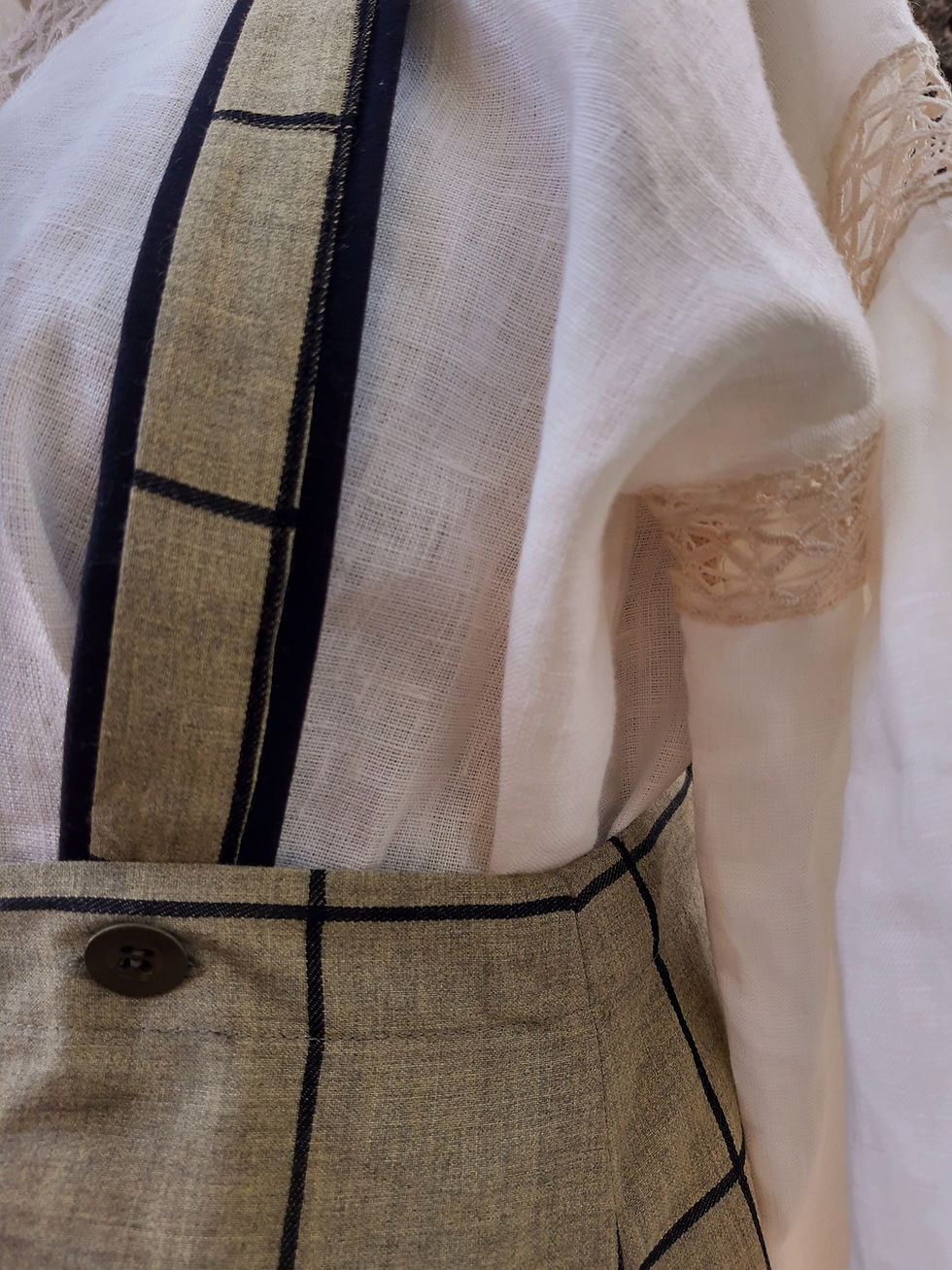 Miniatyrbilde: Handmade white linen shirt and cotton skirt