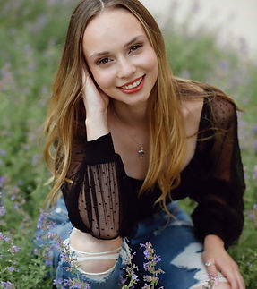 Makala Headshot 1.jpg