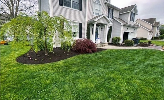 Milford CT Mulch Install