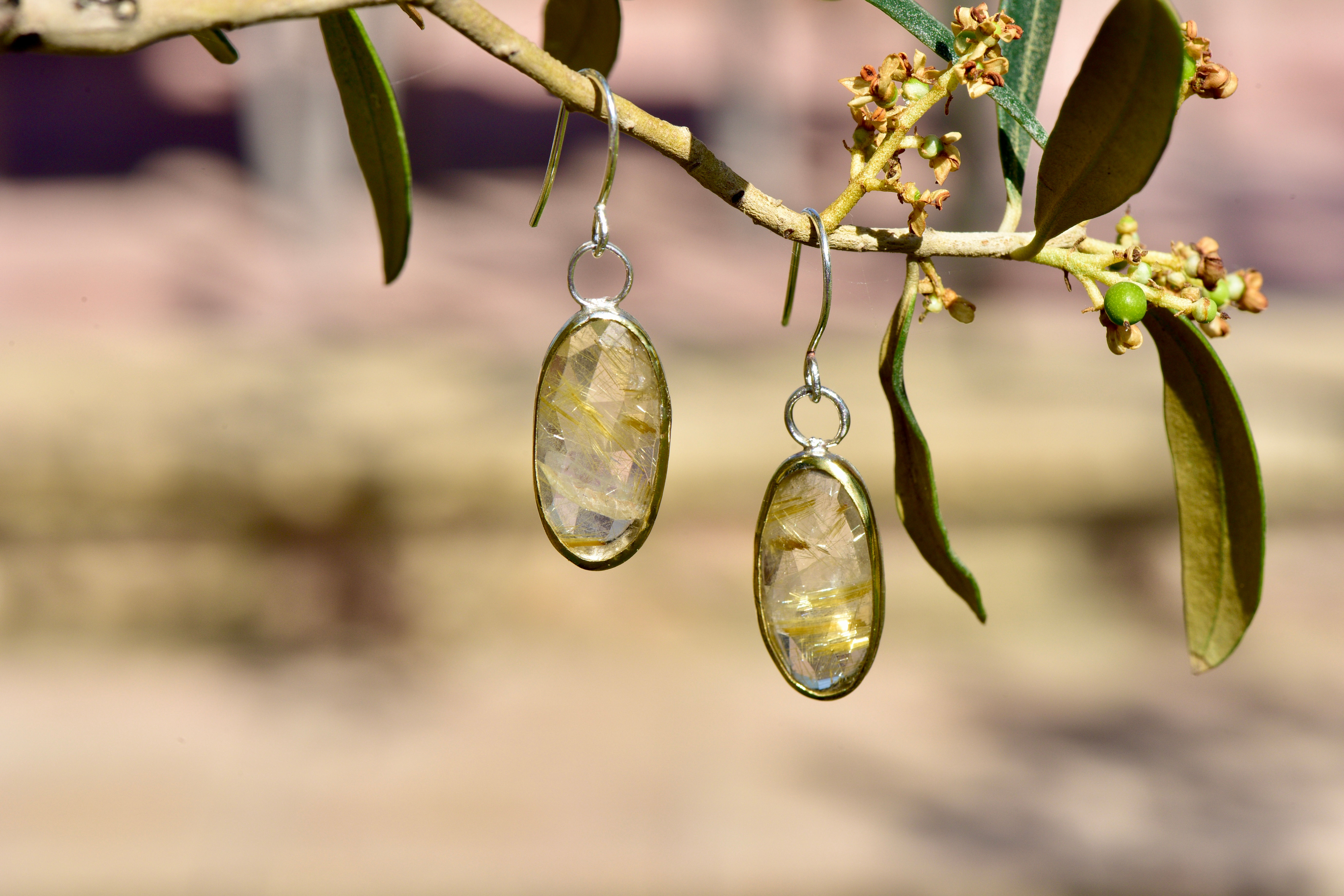 117. Altın Rutilli Kuvars Küpe